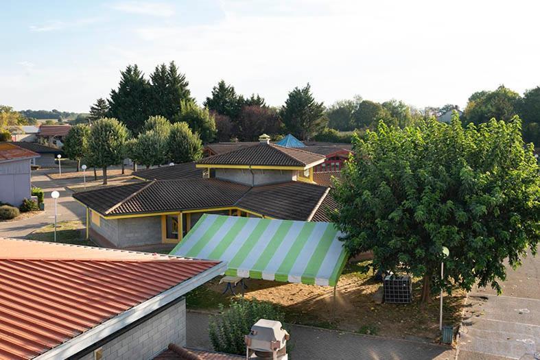 Hotel Domaine De Sainte-Croix Exterior foto